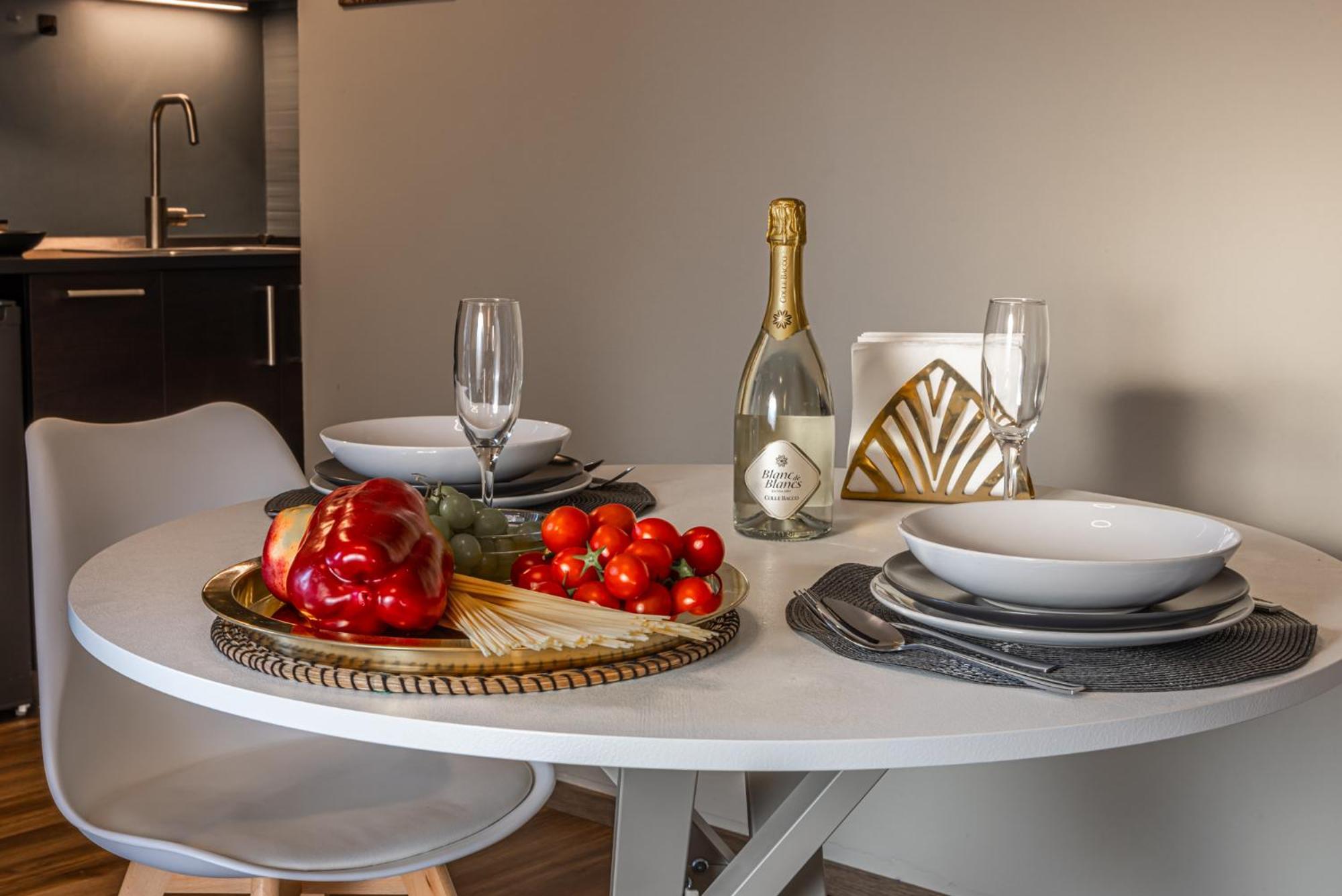 Comfort Home Rho Fiera Екстериор снимка